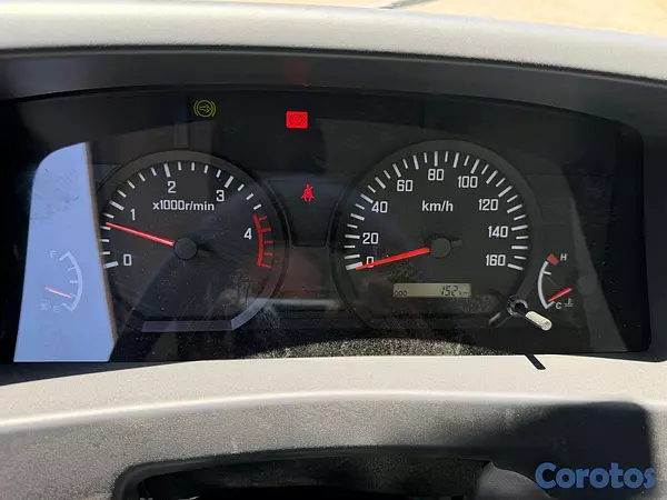 camiones y vehiculos pesados - Isuzu NPR 2027  4