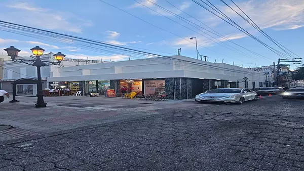 oficinas y locales comerciales - VENDO plaza comercial en la Zona Colonial 3