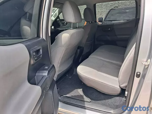 jeepetas y camionetas - Toyota Tacoma SR 2020 3
