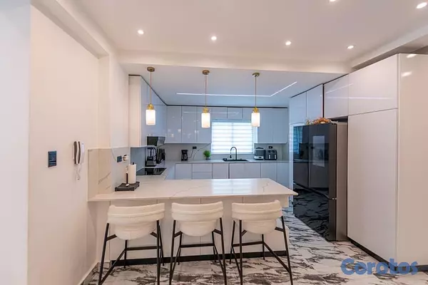 apartamentos - vendo Ph renacimiento tres habitaciones con baño tres parqueos terraza jacuzzi  9