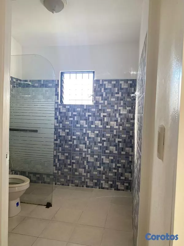 casas - venta de casa con 300mts próximo a la avenida España Santo Domingo este  10