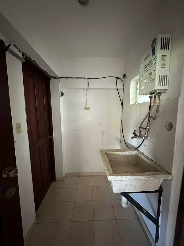 apartamentos - Apto en El Millon
RD$9.5MM
135 m^2
Edificio 4 niveles, 1er nivel parqueos SIN as 1