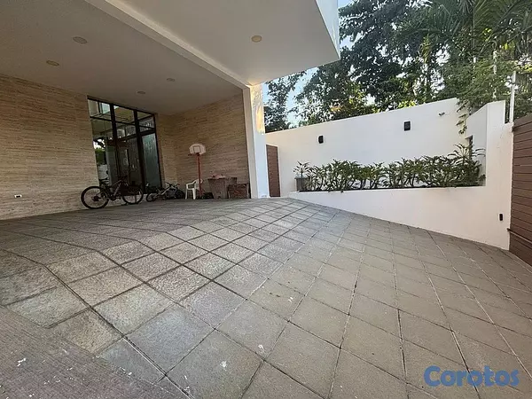 casas - Casa de 4 habitaciones 4 baños en alquiler en Viej 13