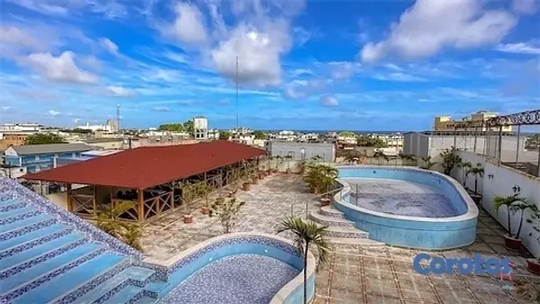 oficinas y locales comerciales - Se vende hotel con 13 locales en el Distrito Nacional zona colonial 76 hab  2