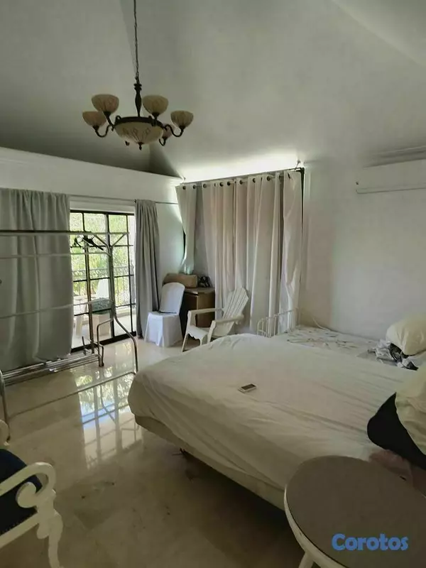 casas - Majestuosa casa en venta,viejo arroyo hondo  8
