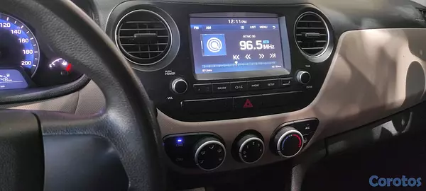 carros - Hyundai grand i10 2020 NEGOCIABLE  9