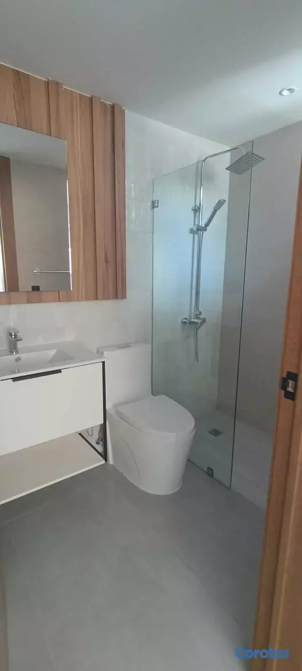 apartamentos - Urb. Real Hermoso apartamento con balcón, 2hab 10