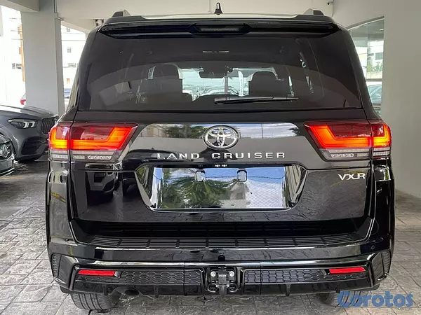 jeepetas y camionetas - Toyota Land Cruiser 300 VXR 2026 3