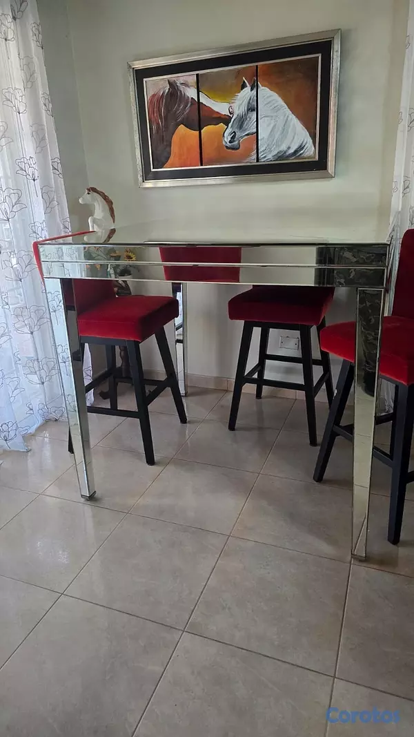 muebles y colchones - Comedor moderno tipo bar con acabado espejo y sill 3