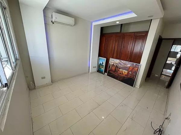 apartamentos - Pent-house en Venta
EL MILLÓN
RD$12,500,000.00
Mantenimiento: RD$7,500.00

 10