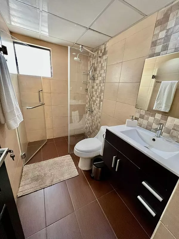 apartamentos - Vendo hermoso apartamento en la Urb. RENACIMIENTO 
115 mts2
2 Habitaciones
2 bañ 7