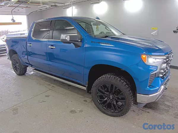 jeepetas y camionetas - Chevrolet Silverado 1500 LTZ Duramax 2022 3