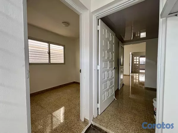 casas - Casa de 4 habitaciones 3 baños en alquiler en Viej 12