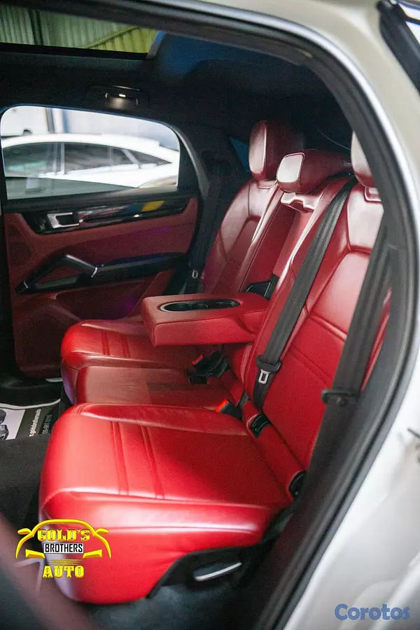 jeepetas y camionetas - Porsche Cayenne Coupe 2021 Clean Carfax 8