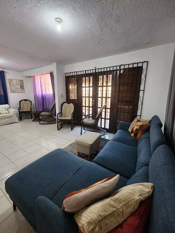 casas - Vendo  en honduras , a pocos mts de la cervecería. 
Casa de 2 niveles con 224 mt 8
