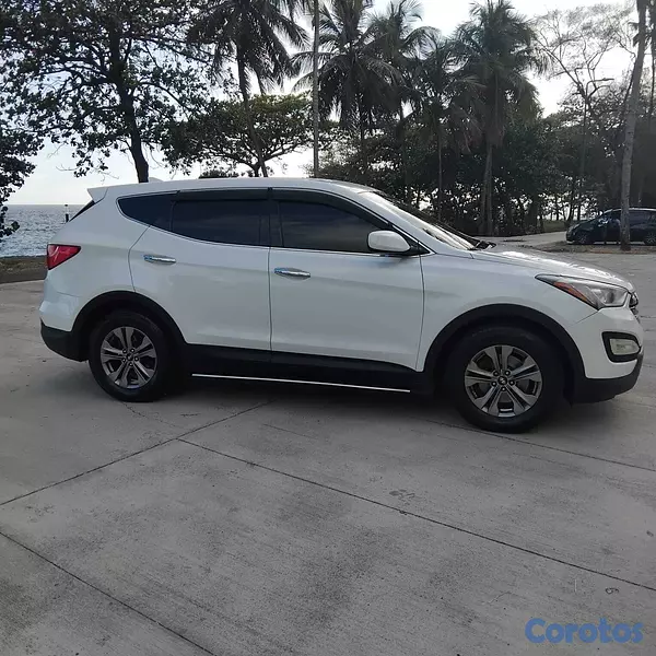 jeepetas y camionetas - Hyundai Santa Fe año 2016 10