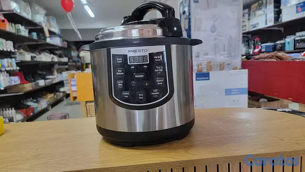 cocina - Olla a presión eléctrica Presto  con capacidad de  2