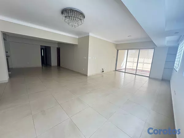 apartamentos - Apartamento Amplio y de lujo en venta La Esmeralda Santiago de los Caballeros. 3