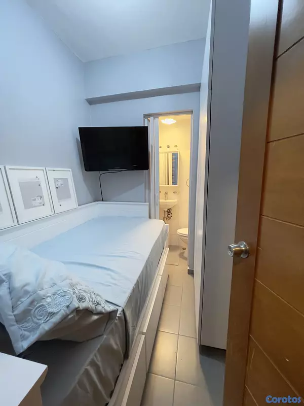 apartamentos - Alquiler de Pequeño Estudio
COMPLETAMENTE AMUEBLADO en el Millón 4