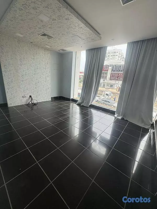 oficinas y locales comerciales - Excelente local para negocio en plena 27 de febrer 5