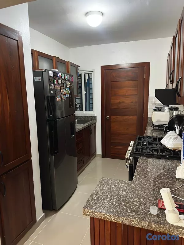 apartamentos - vedo en el millón una habitación baño parqueo  techado gas común tercer nivel  7