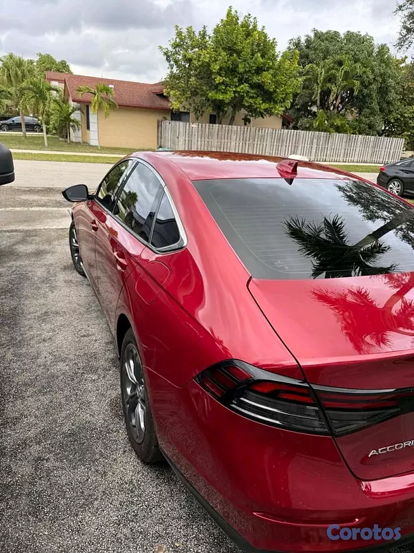 carros - 🚗 Honda Accord EX 2024
✅ Solo 17,000 km
✅ Color rojo
✅ Excelente condición
 3