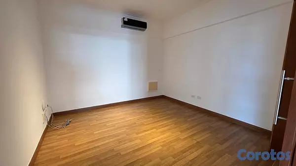 apartamentos - alquiló la Esperilla piso 8 tres habitaciones con baño tres parqueos balcón  14