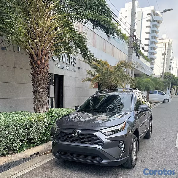 jeepetas y camionetas - Toyota RAV4 XLE 2023 10