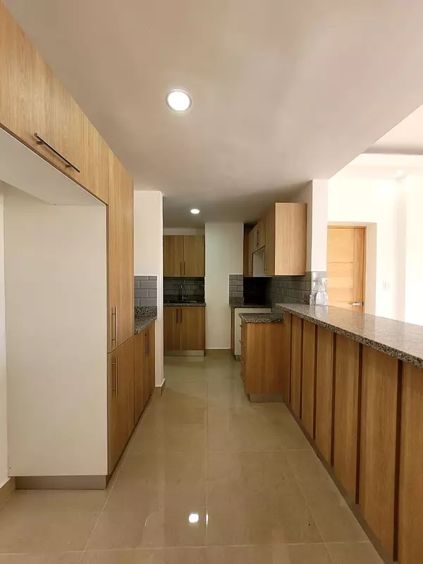 apartamentos - Apartamento en venta Segundo Piso con terraza y parqueos techados (E.O) 10