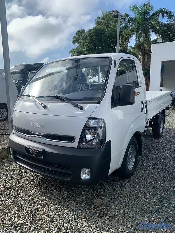 otros vehiculos - KIA K2700  2