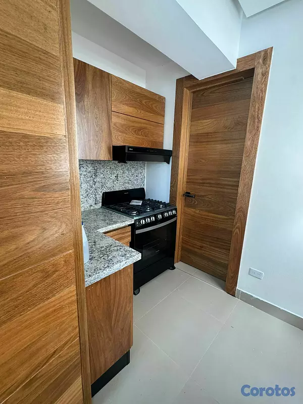 apartamentos - 📍 Alquiler en La Esmeralda, Apartmanto de 3 habita 5