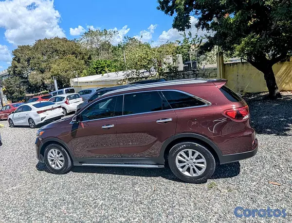 jeepetas y camionetas - Kia Sorento 2020 Clean Carfax 5