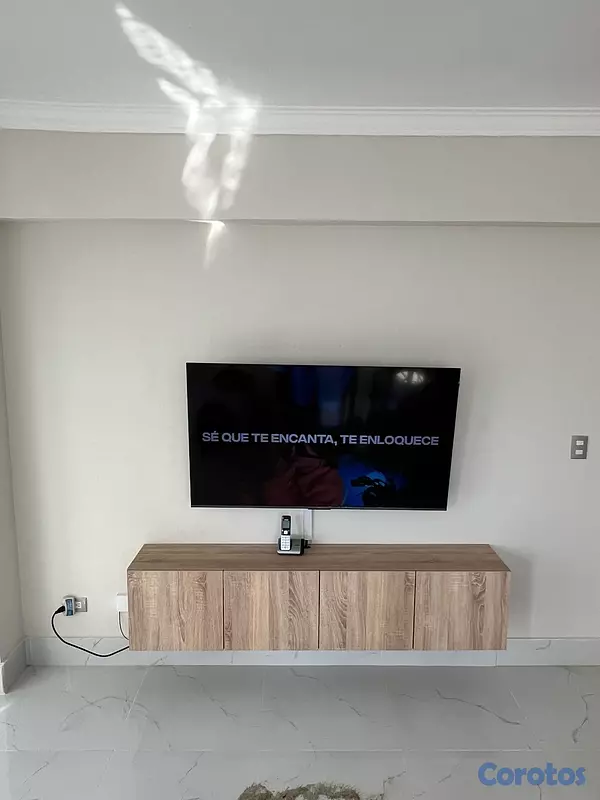 decoración y accesorios - Muebles de TV, Closet, Mesitas de noche, repisas flotantes, espejos, paneles etc 19