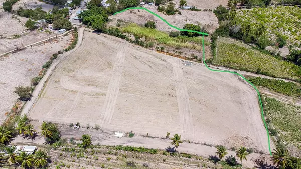 solares y terrenos - Vendo Terreno en Azua  5