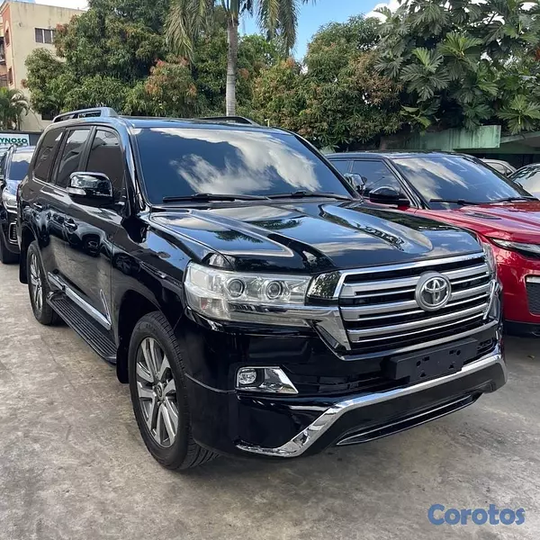 jeepetas y camionetas - TOYOTA LAND CRUISER VXR 2017 11