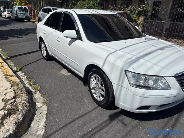 carros - Vendo Hyundai Sonata n20 del año 2012, en excelent 4