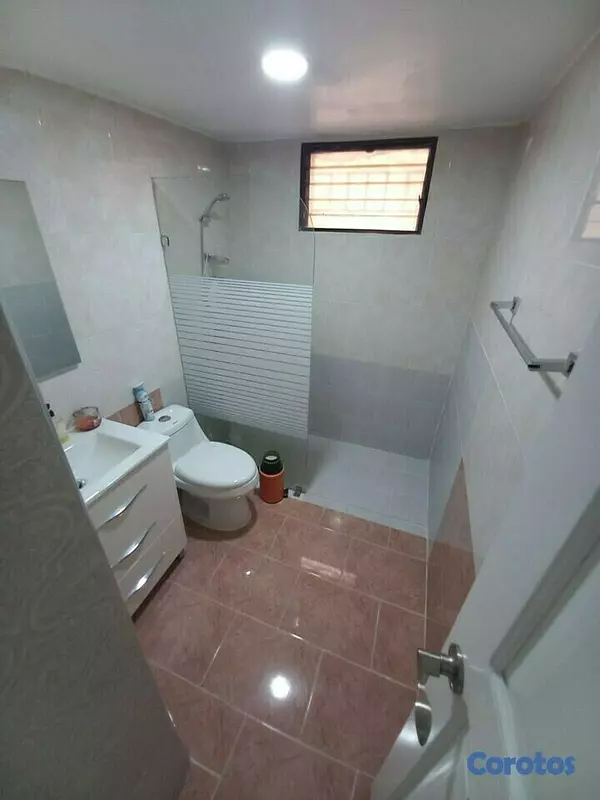 apartamentos - Apartamento en zona exclusiva a 1 cuadra del parque Mirador Sur 4