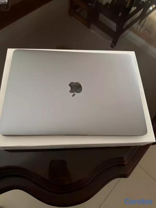 computadoras y laptops - Macbook Pro 2022 M2 (NEGOCIABLE) 2