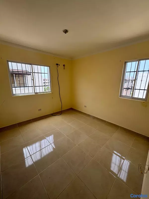apartamentos - venta de apartamento 4to piso 90mts con 2 parqueos autopista de san isidro  10