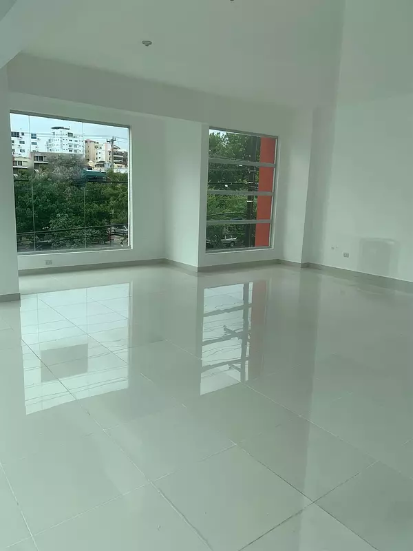 oficinas y locales comerciales - Local con gran visibilidad  segundo nivel 2