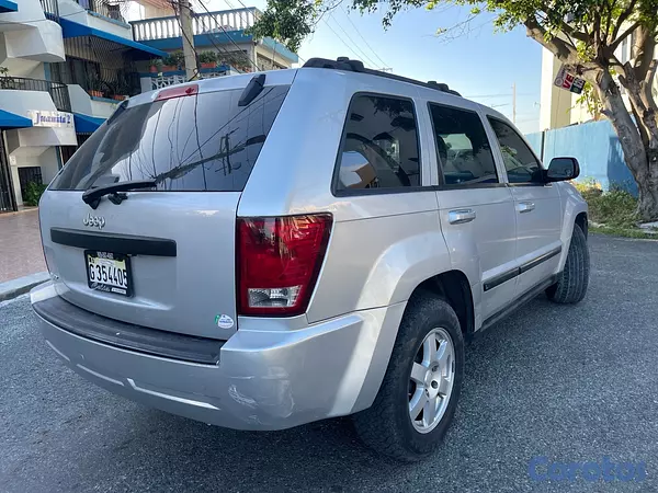 jeepetas y camionetas - Jeep Grand Cherokee Laredo 2009 3
