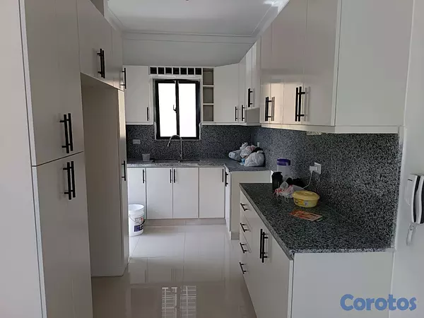 apartamentos - Apartamento Autopista De San Isidro Primer Piso De 2 Niveles 3 Hab 2 Parqueos
 3