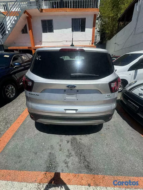 jeepetas y camionetas - Ford Escape SE Ecoboost 2019 8