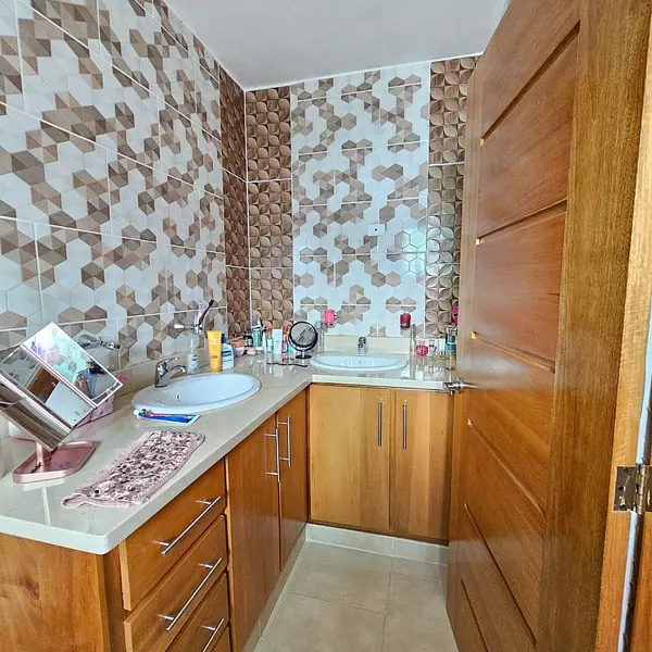 casas - Casa en un proyecto cerrado de la Av Hispanoamericana Santiago de los Caballeros 5