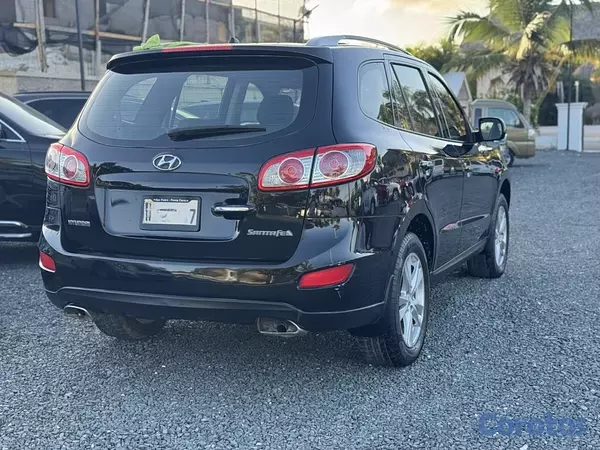 jeepetas y camionetas - Hunday Santa Fe en muy buenas condiciones  5