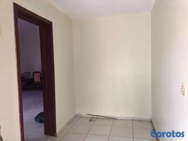 casas - venta de casa de 6 habitaciones en urbanización lucerna Santo Domingo este  3