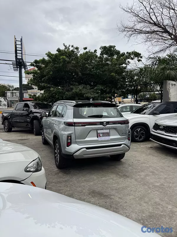 jeepetas y camionetas - Suzuki Grand Vitara GLX ALL GRIP 4x4 Hybrid 2025  6