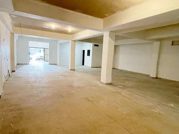 oficinas y locales comerciales - Alquiler local amplio primer nivel  9