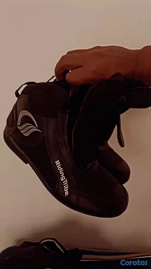 Artículos Deportivos - botas deportivas para entrenar y para montar motor  3