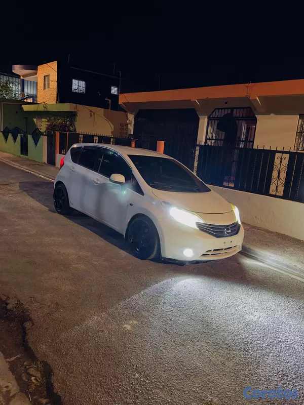 carros - Nissan Note 2014  2